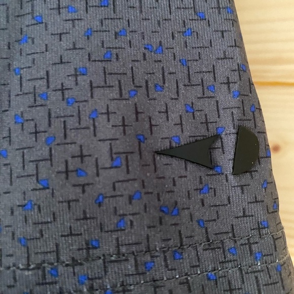 Men's Small GRAND SLAM 360 Motion Flow Dark Gray & Blue Pattern Performance Polo - Picture 6 of 7